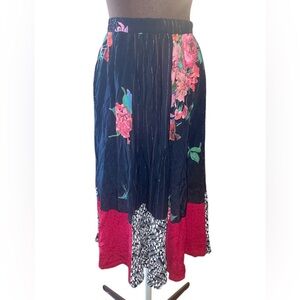 CAROLE LITTLE II Roses Metallic Silver Thread Patchwork Black Skirt Plus 24W